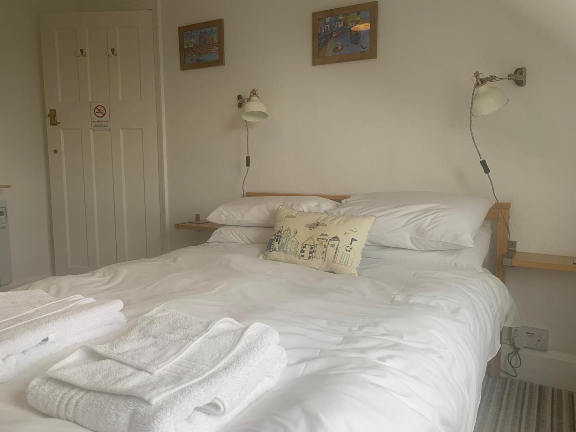 Holly Trees Bed & Breakfast Seahouses Bagian luar foto